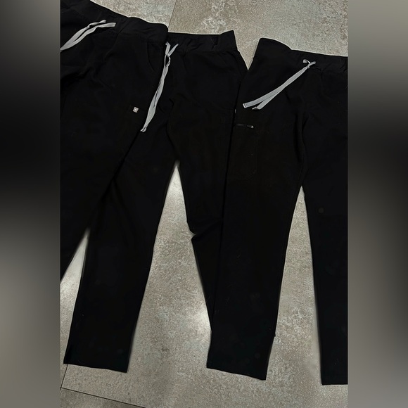 Figs Technical Collection - Picture 2 of 3